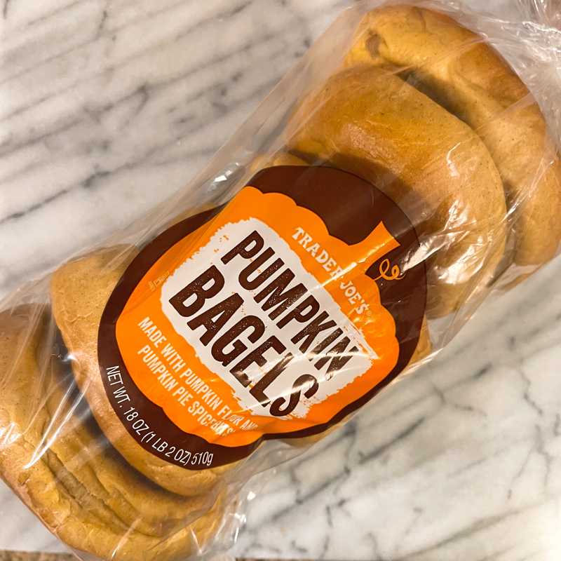 トレジョ2021秋の季節商品パンプキンベーグル/PUMPKIN BAGELS - ほぼ